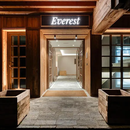 Chalet Deluxe Attico Everest - Le Di Bart Appartamento *